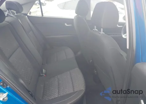 2021 Kia Rio S z USA, uszkodzony, nr VIN 3KPA24AD4ME365737